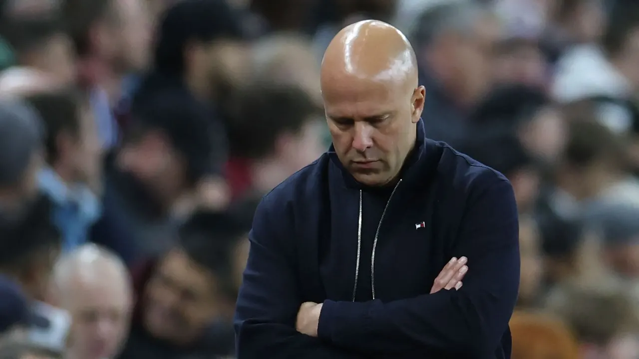 مدرب ليفربول السابق آرني سلوت يرفض عرضًا من أحد أندية الدوري الإنجليزي الممتاز لتولي منصب المدير الفني